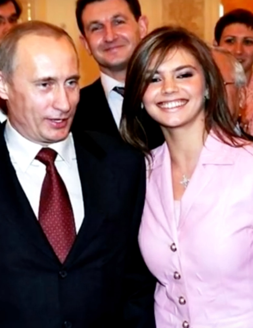 Σε σαλέ στην Ελβετία φέρεται να φυγαδεύτηκε η επίσημη ερωμένη του Πούτιν