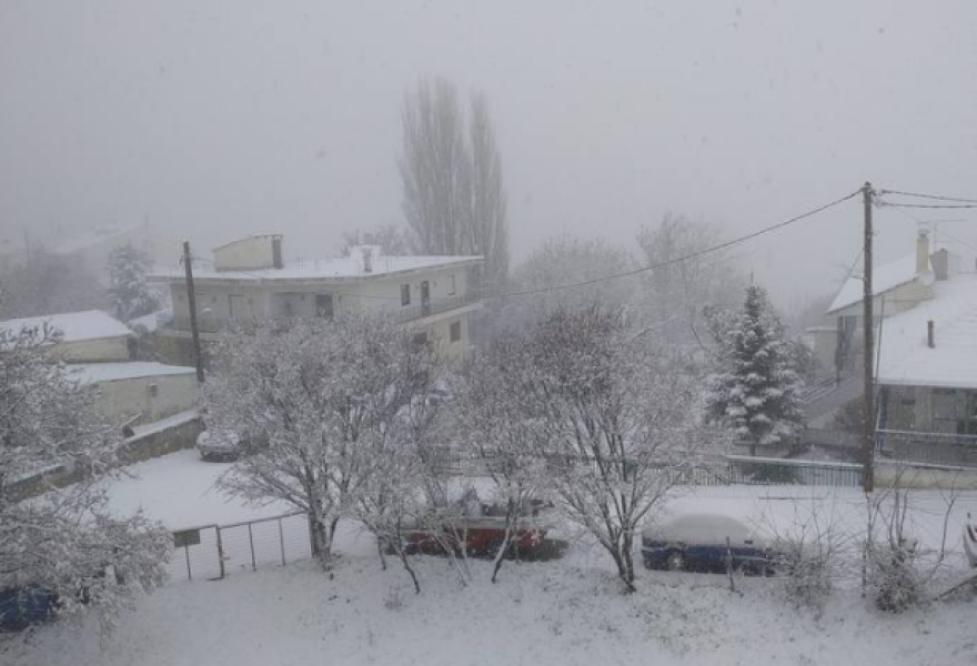 Καιρός: Χιονίζει σε Φθιώτιδα και Ευρυτανία