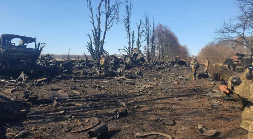 Πόλεμος στην Ουκρανία: Φόβοι για εκατόμβη νεκρών από την αεροπορική επιδρομή σε στρατόπεδο στο Μικολάιφ