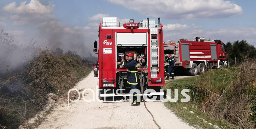 Φωτιά: Πυρκαγιά έξω από την 117ΠΜ στην Ανδραβίδα