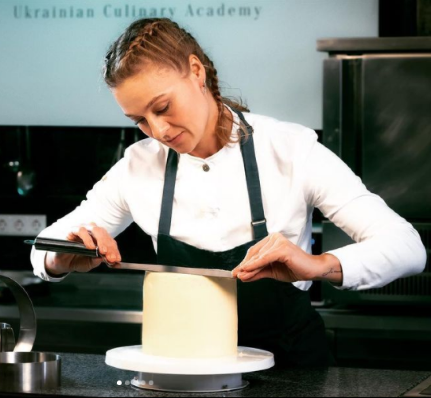 Πόλεμος στην Ουκρανία: Νικήτρια του MasterChef μοιράζει Ουκρανική σούπα και ζητά να σωθεί η χώρα της