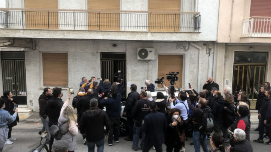 Ο άγριος τσακωμός Μάνου - Ρούλας όταν της είπε «δεν βάζω το χέρι μου στο Ευαγγέλιο για τα δύο παιδιά»