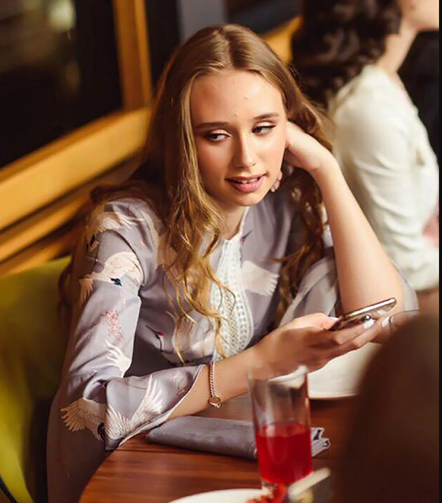 Ρωσία: Η «μυστική» κόρη του Πούτιν έβαλε ενοικιαστήριο στο πολυτελές ρετιρέ της στην Αγία Πετρούπολη - Δείτε φωτογραφίες