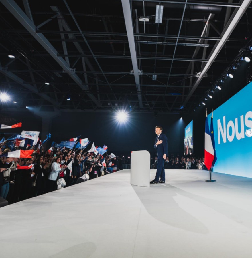 Γαλλικές εκλογές: Η προσωπική φωτογράφος του Εμανουέλ Μακρόν δίνει στη δημοσιότητα τα καρέ πρώτου γύρου