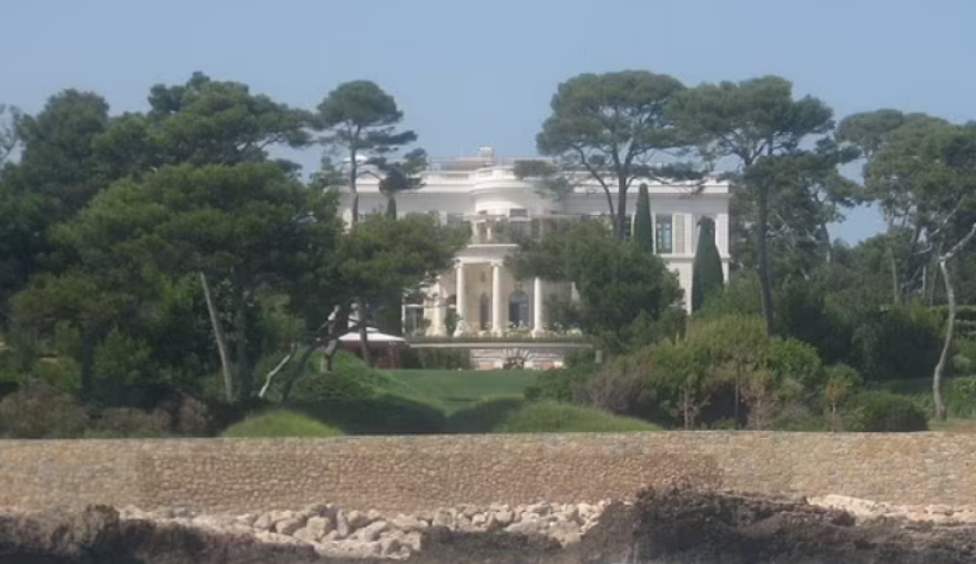 Κυρώσεις - Ρομάν Αμπράμοβιτς: Κατασχέθηκε και η βίλα στη Γαλλική Ριβιέρα 