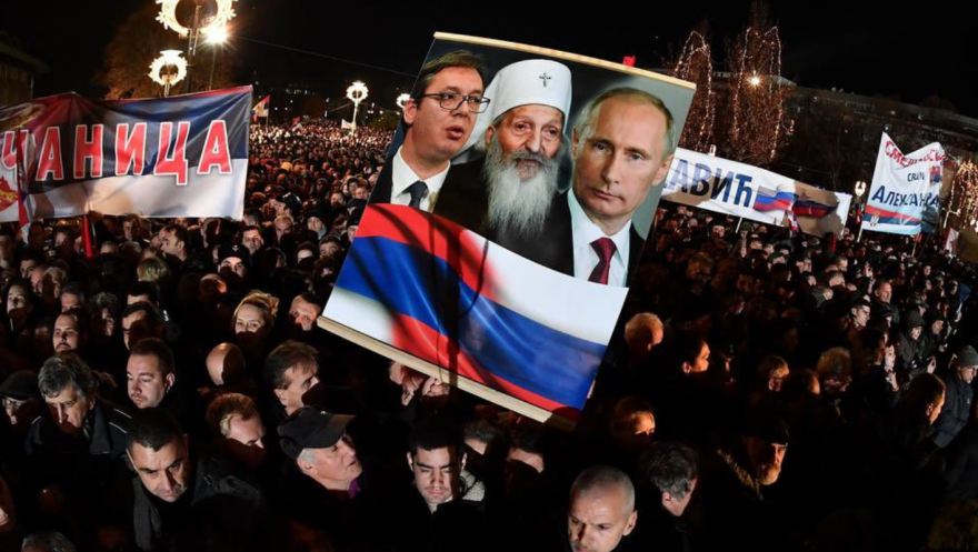 Πόλεμος στην Ουκρανία: Χιλιάδες άνθρωποι διαδήλωσαν στο Βελιγράδι υπέρ της Ρωσίας και κατά του ΝΑΤΟ (vds)