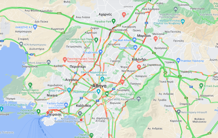 Κίνηση στους δρόμους: «Αδειάζει» η Αθήνα για Πάσχα - Μποτιλιάρισμα σε Αττική Οδό, Κηφισό και Κηφισίας