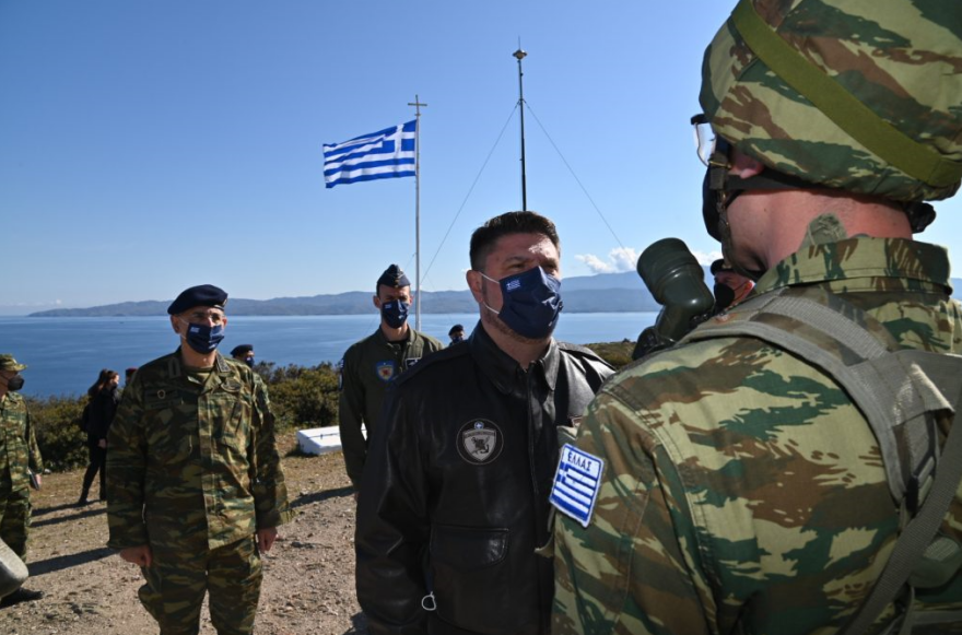 Μήνυμα Χαρδαλιά από τις Οινούσσες: «Τρομοκράτης» η Τουρκία, έτοιμοι να προασπίσουμε τα κυριαρχικά μας δικαιώματα