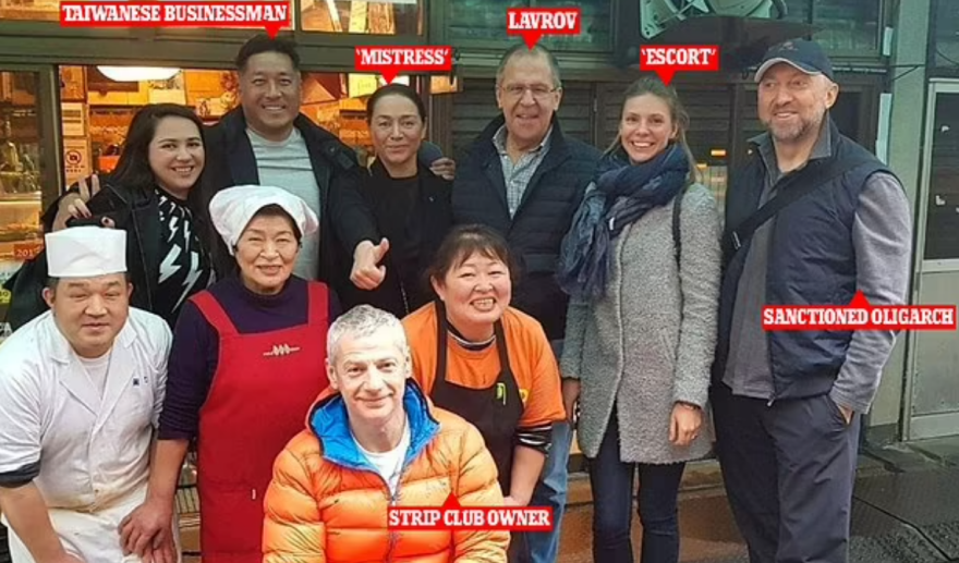 Σεργκέι Λαβροφ: Πλάι πλάι με την «ερωμένη» του και μία πορνοστάρ σε επίσημο ταξίδι το 2018
