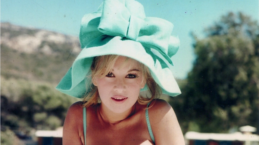 Αλίκη Βουγιουκλάκη: 28 χρόνια πέρασαν από τον θάνατό της - Κανείς δεν σε ξέχασε, γράφει ο γιος της