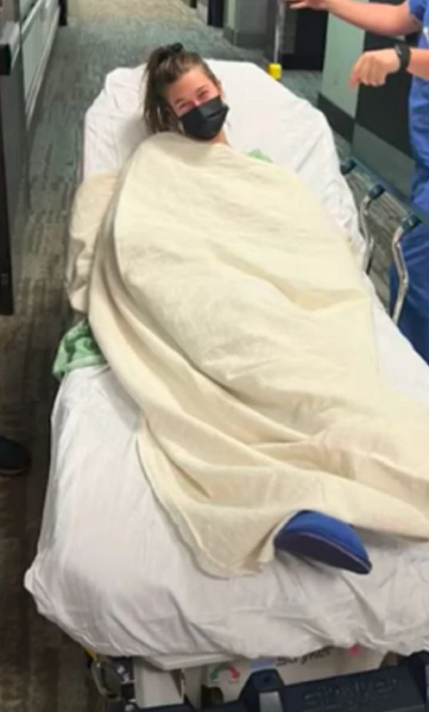 Η Χέιλι Μπίμπερ δημοσίευσε φωτογραφία της από το νοσοκομείο