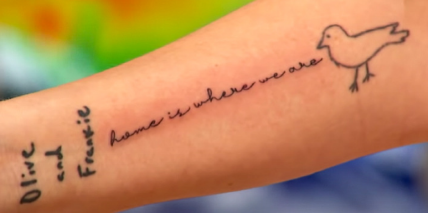 10 διασημότητες που αφιέρωσαν τα τατουάζ τους στα αγαπημένα τους πρόσωπα