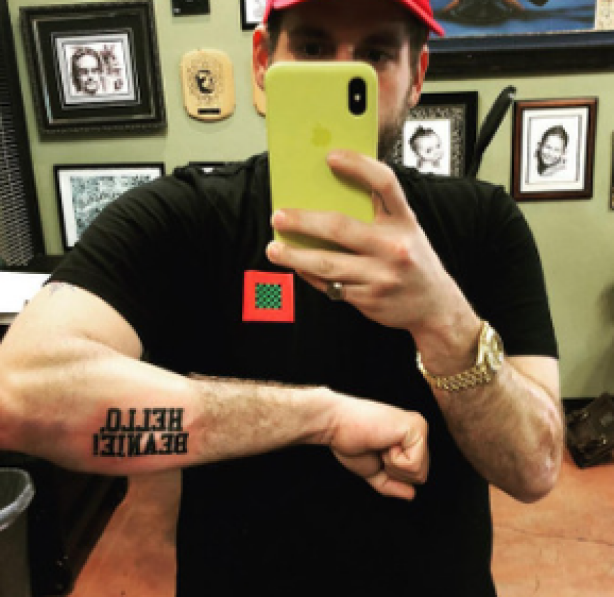 10 διασημότητες που αφιέρωσαν τα τατουάζ τους στα αγαπημένα τους πρόσωπα