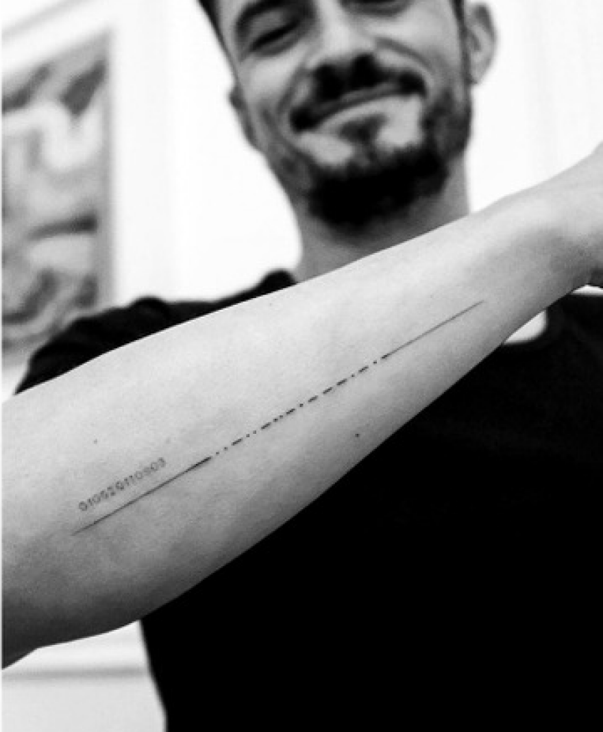 10 διασημότητες που αφιέρωσαν τα τατουάζ τους στα αγαπημένα τους πρόσωπα