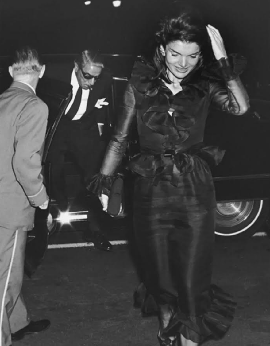 Ρον Γκαλέλα: Ο «paparazzo» που έφαγε γροθιές από τον Μπράντο και εξόργισε την Τζάκι Κένεντι