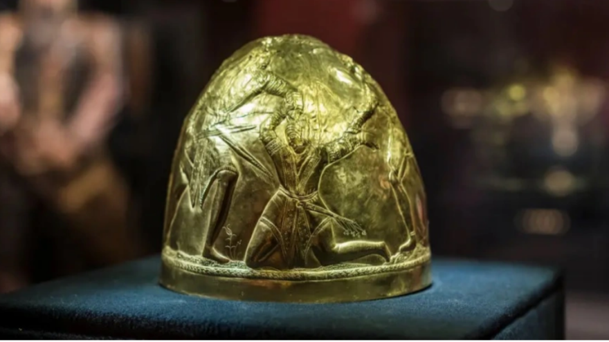 Η «μεγάλη ληστεία» των Ρώσων στην Ουκρανία: Τους παίρνουν σιτηρά, τρακτέρ και τον «χρυσό των Σκυθών»