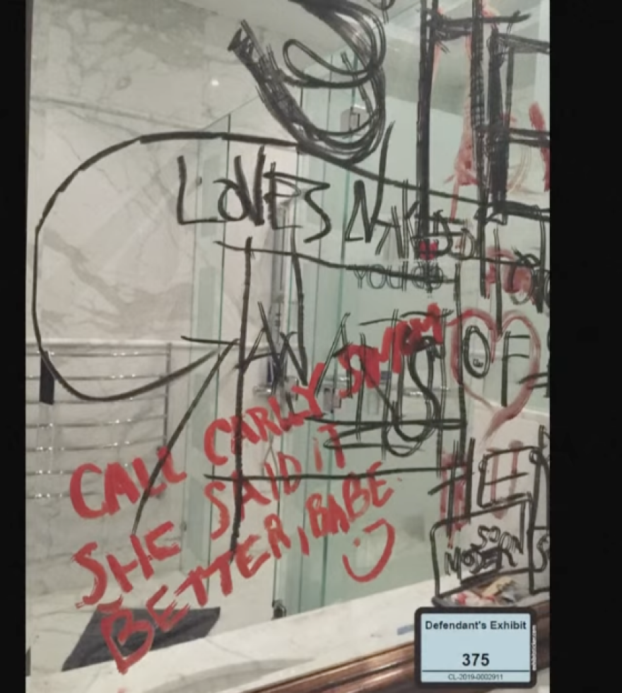 Η Άμπερ Χερντ περιέγραψε τον «βιασμό της με μπουκάλι» και η νομική ομάδα του Τζόνι Ντεπ μιλά για «ερμηνεία ζωής»