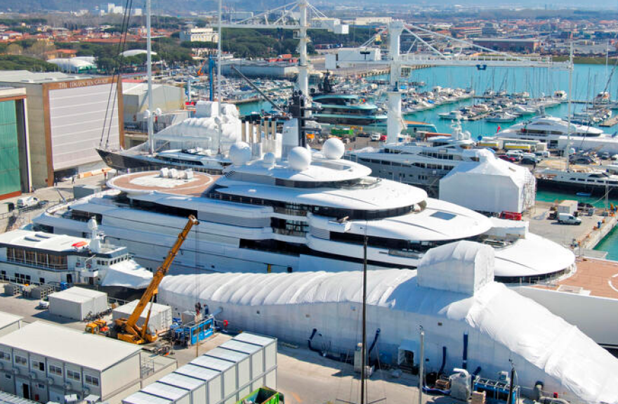 Ιταλία: Κατασχέθηκε το σούπερ γιοτ Σεχραζάτ, που φημολογείται ότι ανήκει στον Πούτιν