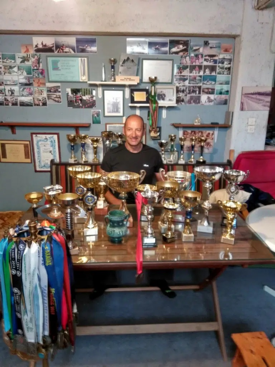 Θρήνος για τον αθλητή που έχασε τη ζωή του πέφτοντας σε χαράδρα στη Ναύπακτο 