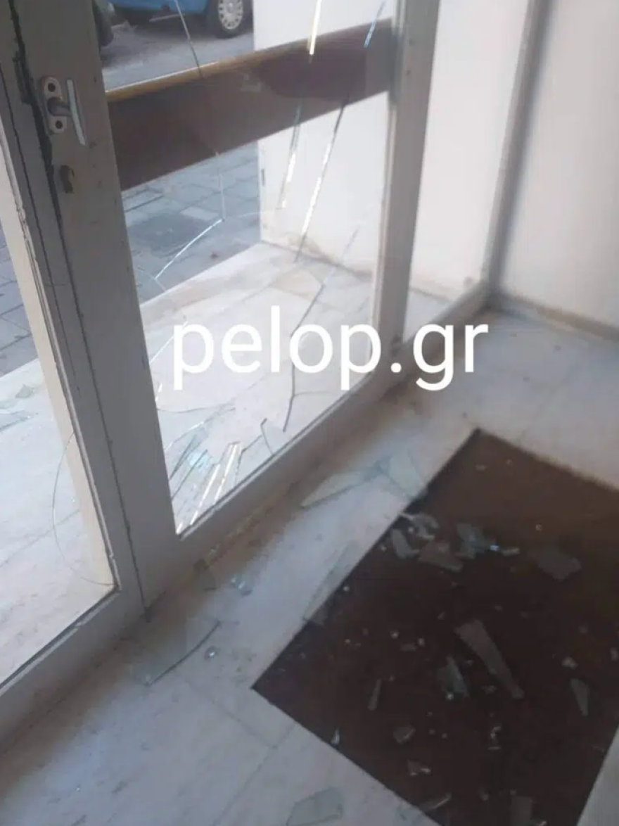 Πάτρα: Γυναίκα καταγγέλλει για επίθεση οδηγό που παραλίγο να την παρασύρει - «Με έβρισε, έσπασε την είσοδο της πολυκατοικίας»