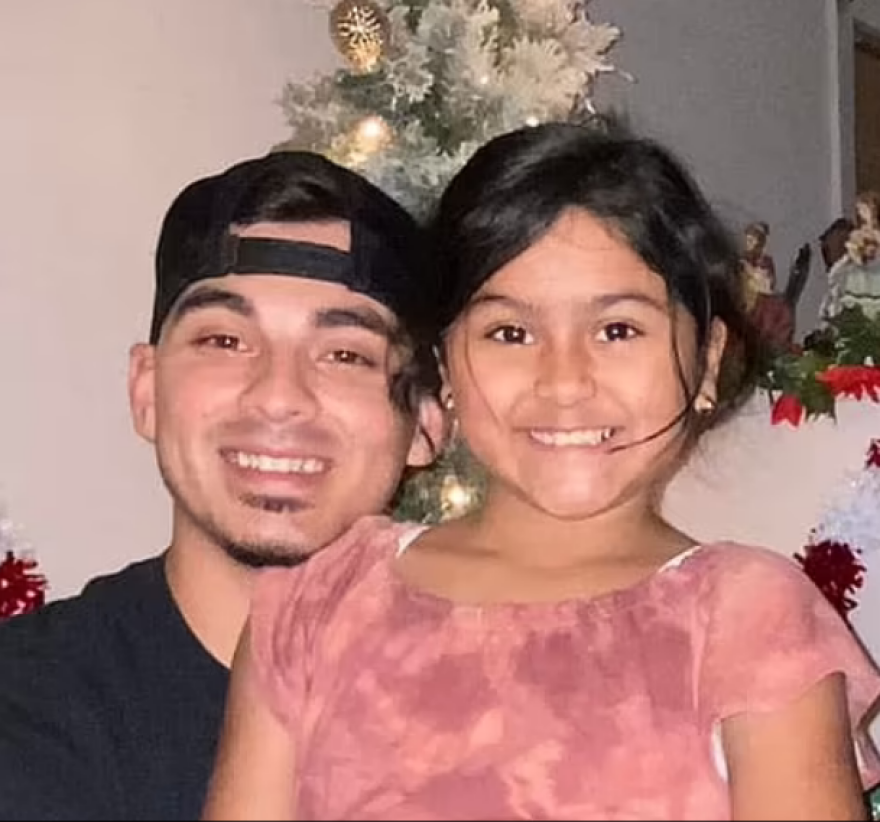 Συγκλονιστική μαρτυρία 9χρονου για το μακελειό στο Τέξας: «Οι πυροβολισμοί ακούγονταν σαν πυροτεχνήματα»