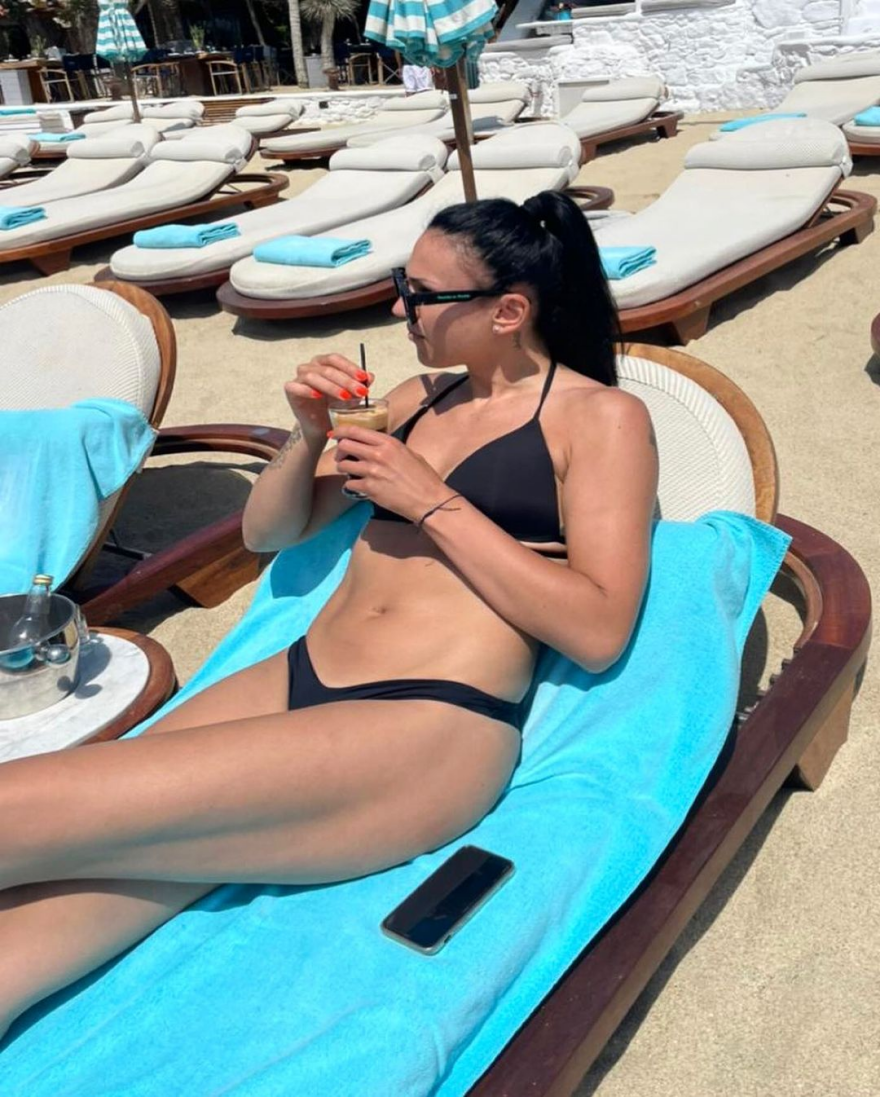 Βολεϊμπολίστρια του Παναθηναϊκού «ζάλισε» τη Μύκονο με το μπικίνι της