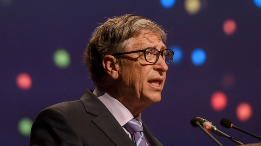 Microsoft: Κορυφαίο στέλεχος έβλεπε λεσβιακό πορνό με γυαλιά εικονικής πραγματικότητας και θώπευε συναδέλφους του