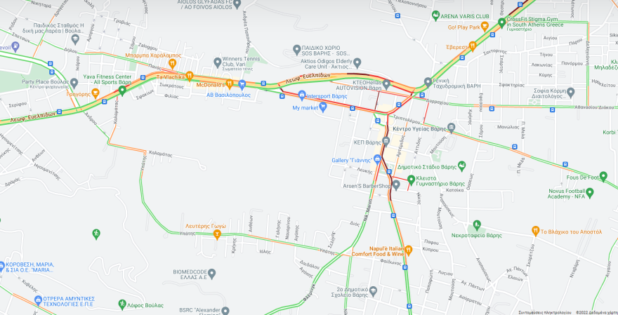 Λεωφόρος Βάρης: Καραμπόλα τεσσάρων αυτοκινήτων - Ουρά πέντε χιλιομέτρων