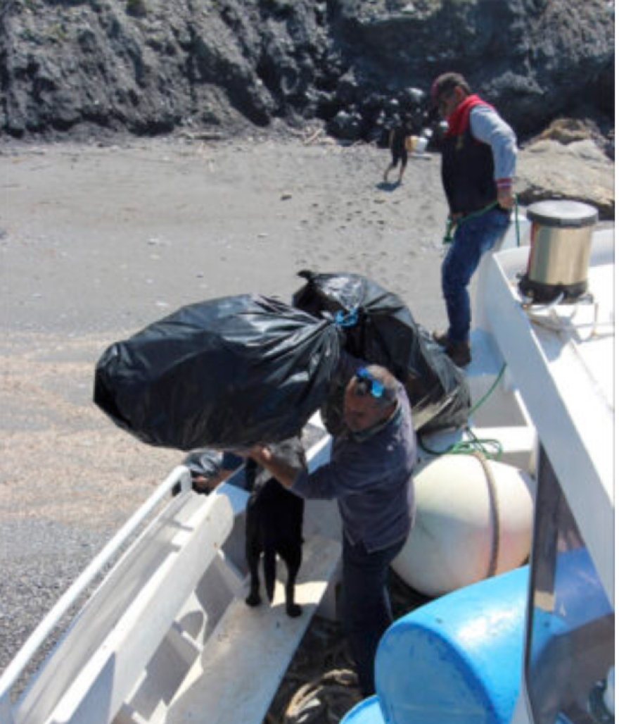 Σκιάθος: 2.400 γραμμάρια κοκαΐνης ξέβρασε η θάλασσα - Εθελοντές την πέταξαν στα σκουπίδια