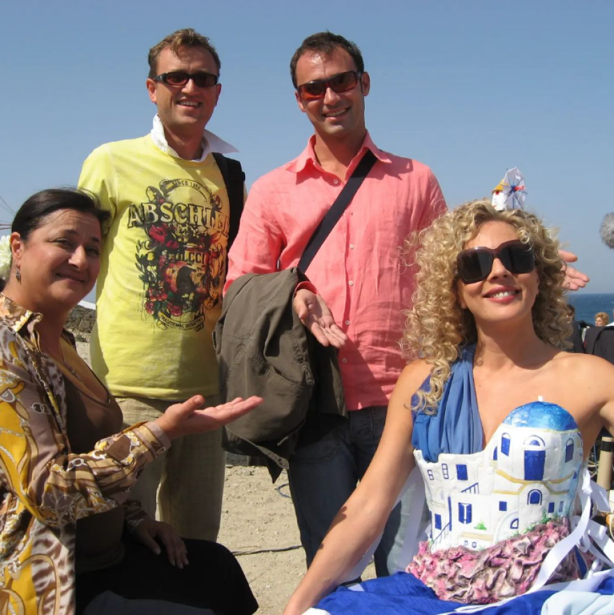 «Παρά Πέντε»: Oι αδημοσίευτες φωτογραφίες που «ξέθαψε» από τα backstage ο Αργύρης Αγγέλου