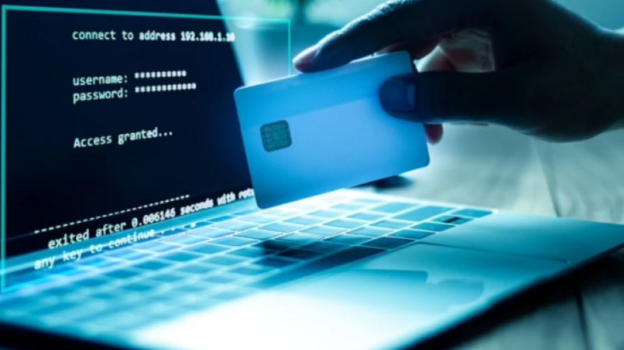 «Πυραμίδα» με 70 θύματα - Με το «αεροπλανάκι της Γλυφάδας»... έκαναν φτερά 16 εκατ. ευρώ