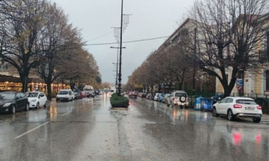 Καιρός: Η κακοκαιρία Genesis «χτυπά» Ιόνιο και δυτικά, δείτε live την πορεία της