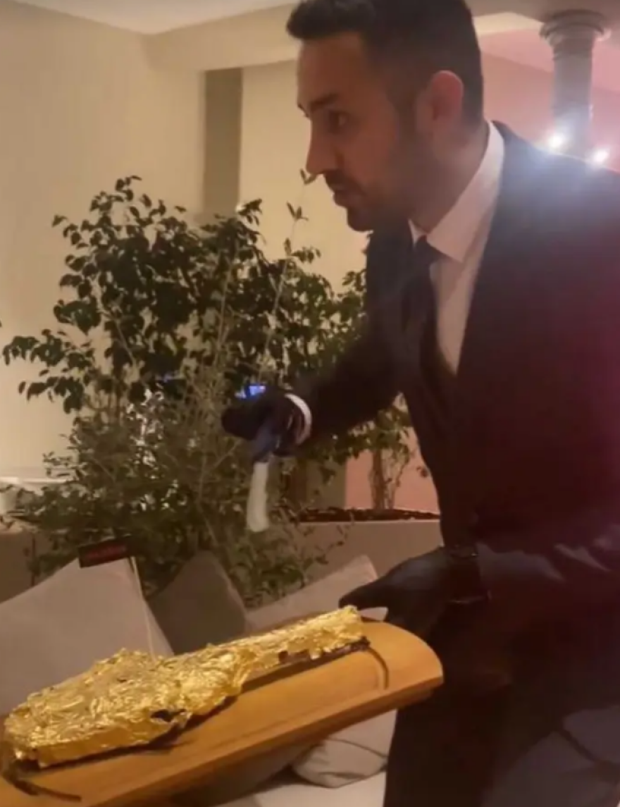 Σέρχιο Ράμος: Πλήρωσε 500 ευρώ για την... χρυσή μπριζόλα 