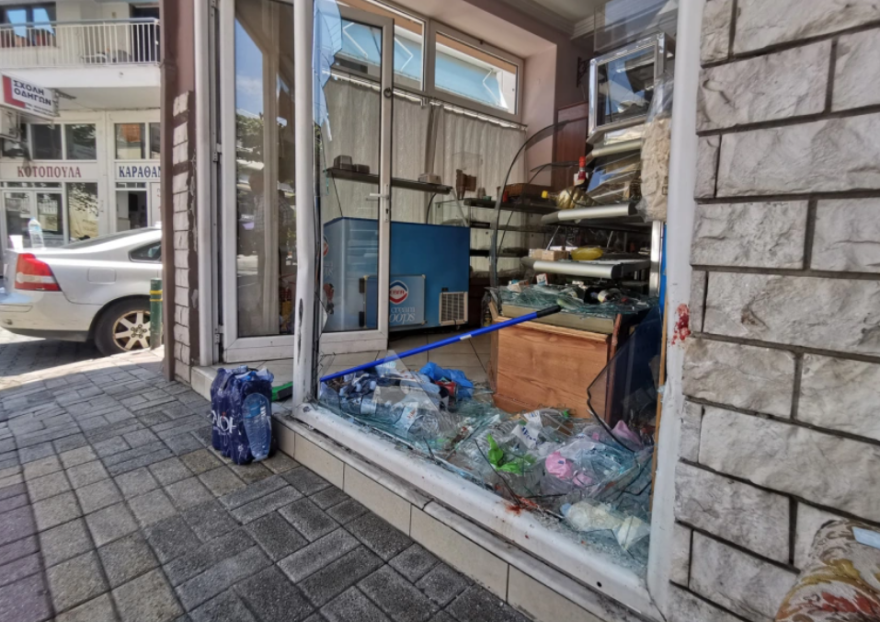 Σοκαριστικό τροχαίο στη Θεσσαλονίκη: Σε σταθερή κατάσταση οι δύο νεαρές κοπέλες και η οδηγός που τραυματίστηκαν