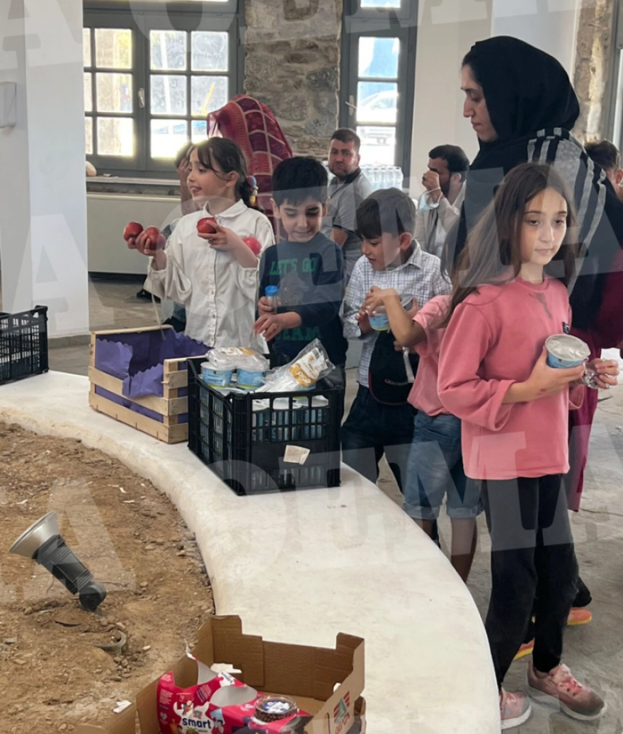 Οκτώ είναι οι αγνοούμενοι μετανάστες μεταξύ των οποίων τρία παιδιά  3, 8 και 15 ετών που επέβαιναν στο ιστιοπλοϊκό έξω από τη Μύκονο