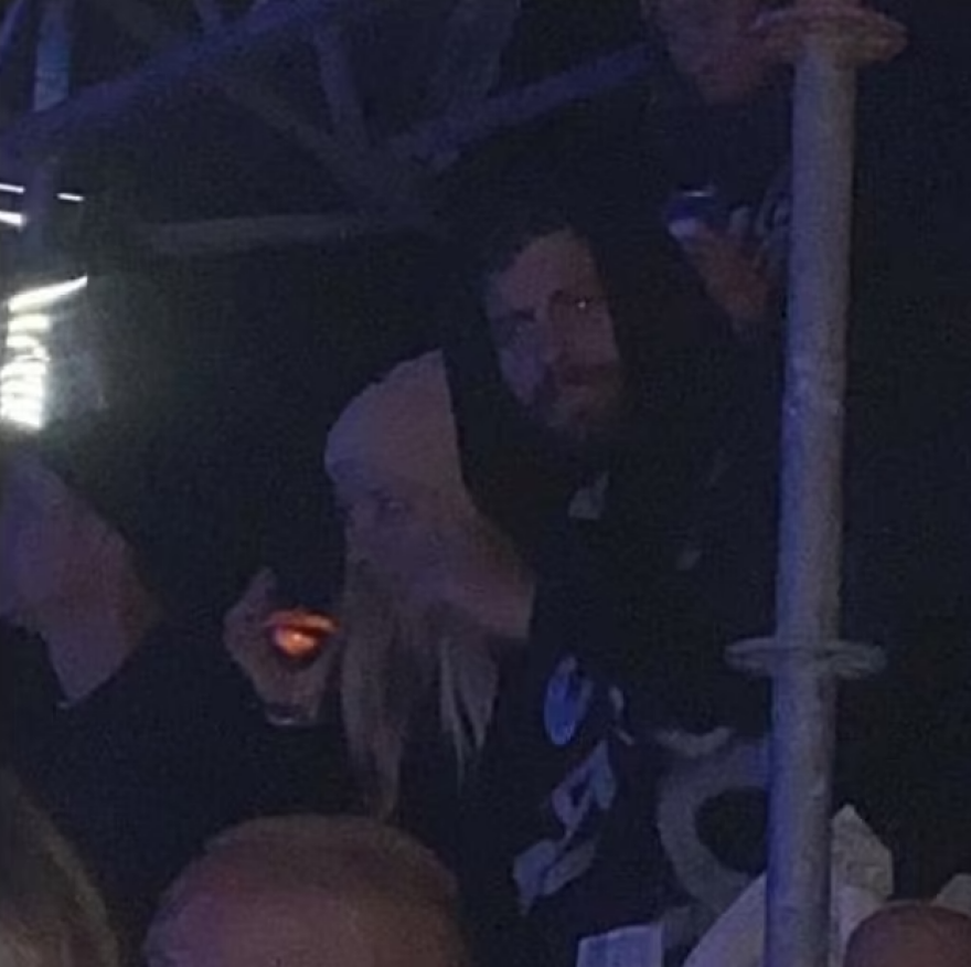 Ζεράρ Πικέ: Η φωτογραφία... εκδίκησης που τον «καίει» - Ποια είναι η μυστηριώδης ξανθιά συνοδός του;