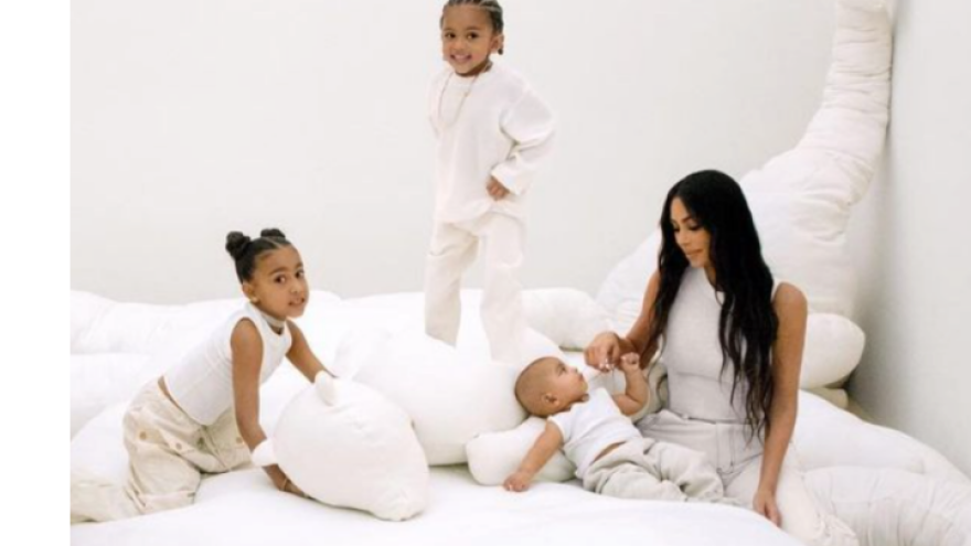 Κιμ Καρντάσιαν: Η μίνιμαλ βίλα της και η διαφωνία με την κόρη της