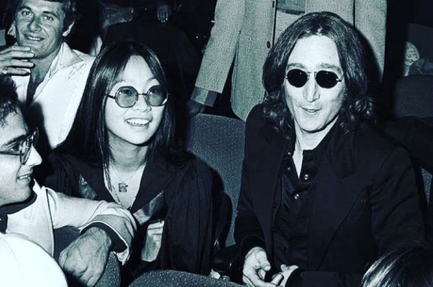 Τζον Λένον: «Η ερωτική σχέση μας ήταν ιδέα της Γιόκο Όνο» αποκάλυψε η άλλοτε προσωπική βοηθός του