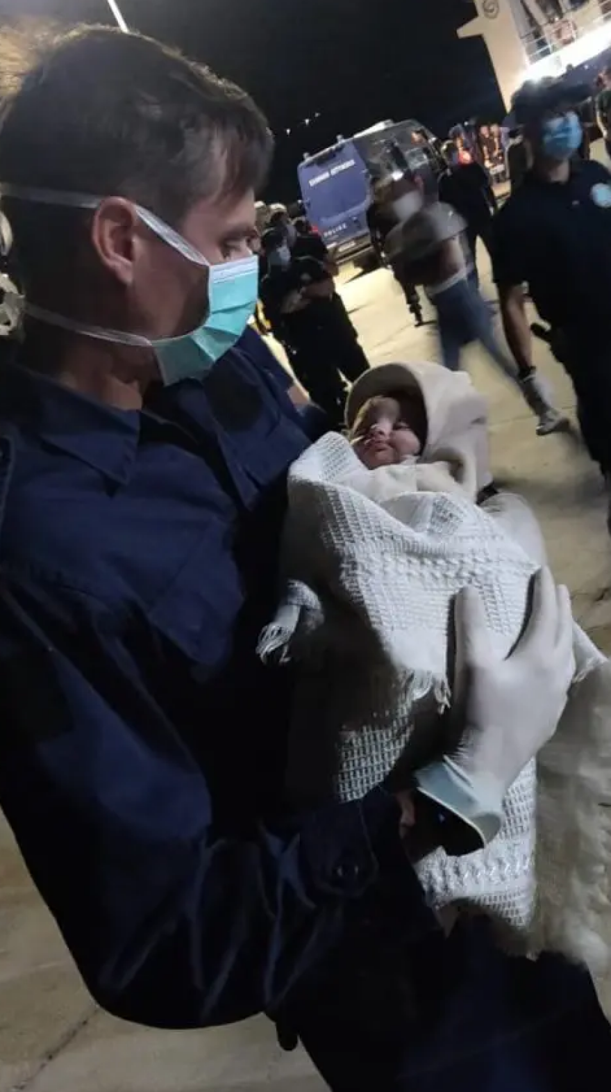 Μεγάλη επιχείρηση διάσωσης από το Λιμενικό στην Κάρπαθο - Σώοι 172 μετανάστες, ανάμεσά τους ένα βρέφος