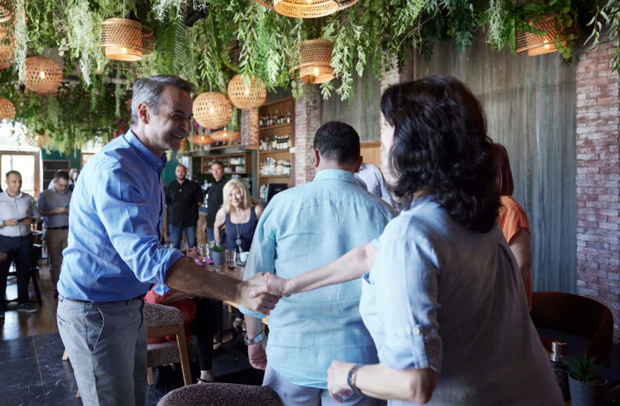 Μητσοτάκης: Εξήγγειλε 15.000 νέες θέσεις εργασίας για μακροχρόνια ανέργους άνω των 45 ετών με μισθό έως 746 ευρώ 