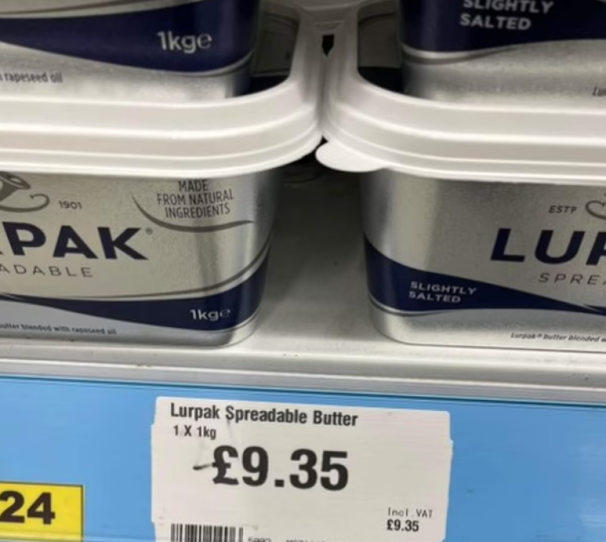 Βρετανία: Εξωφρενικές οι τιμές στα σούπερ μάρκετ - Βάζουν αντικλεπτικά σε βασικά τρόφιμα, στις 10 λίρες το βούτυρο!