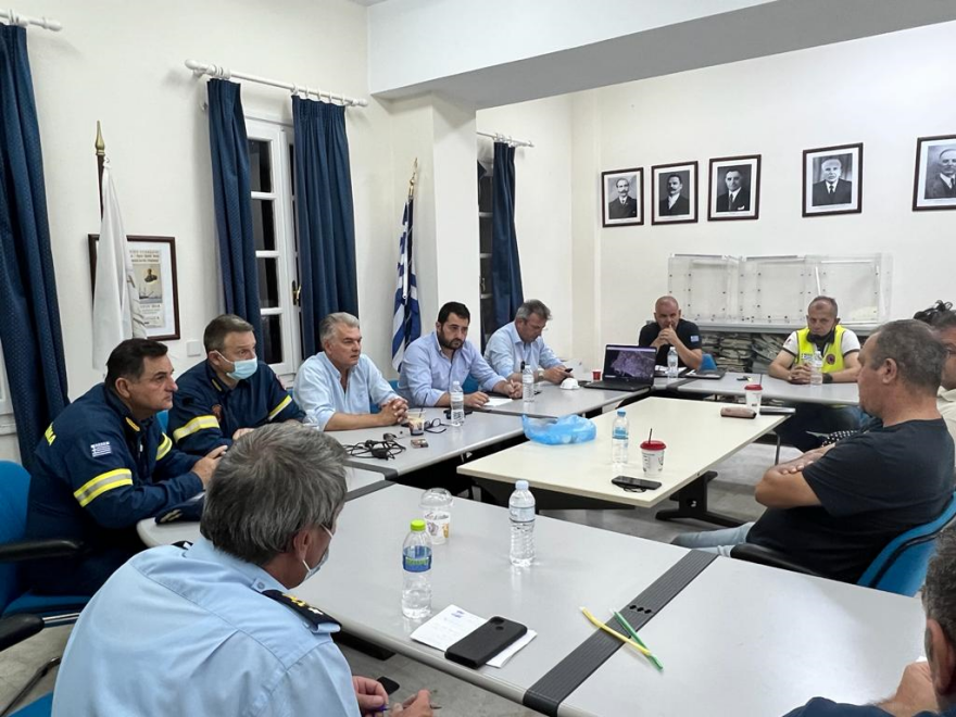 Φωτιές: Πύρινα μέτωπα σε Ιτέα και Κρανίδι - Στη μάχη τα εναέρια μέσα 