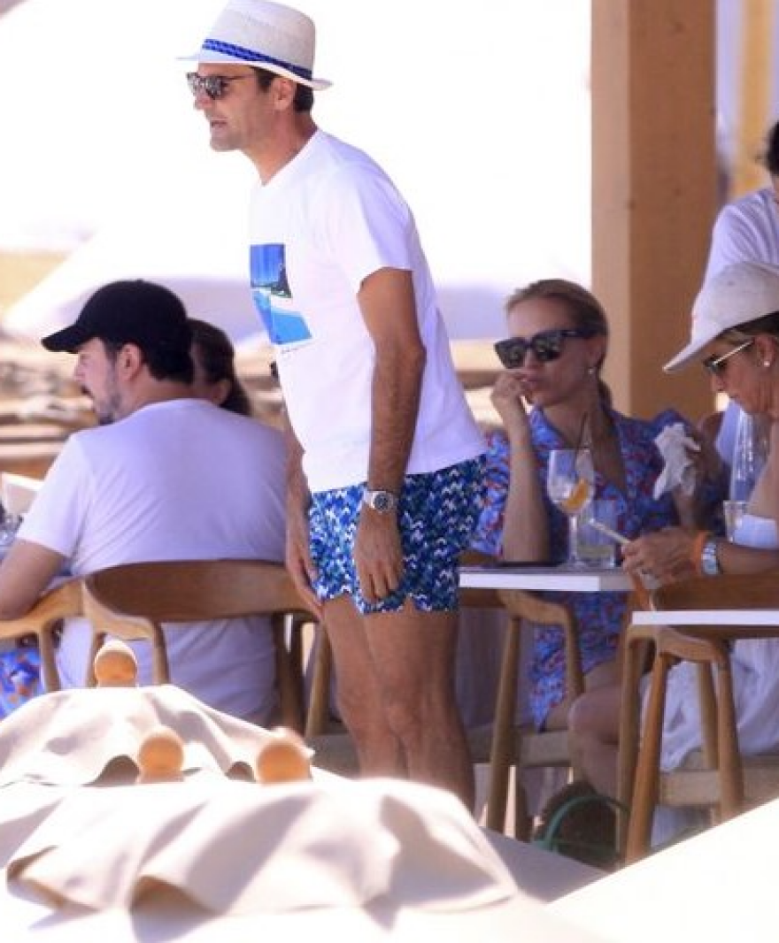 Φέντερερ: Οικογενειακές διακοπές στην Πάρο 