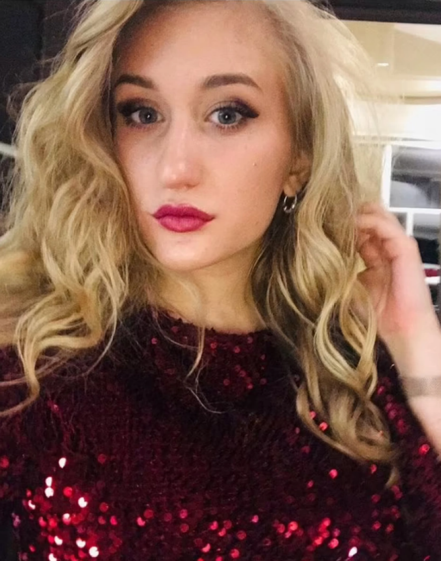 Πόλεμος στην Ουκρανία: Πώς η ιστορία του Βρετανού που «έφυγε» με την 22χρονη Ουκρανή τον... κατέστρεψε οικονομικά