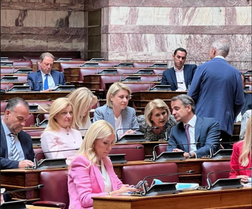 Μητσοτάκης προς ΣΥΡΙΖΑ: Ας διαφυλάξουμε την πολιτική αντιπαράθεση πριν καταλήξει σε μακελειό χυδαιότητας