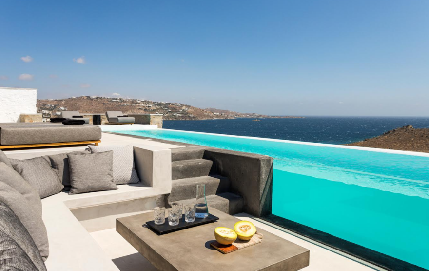 Μύκονος: Νέα διάρρηξη σε βίλα - «Ξάφρισαν» κοσμήματα και ρολόι Piguet 70.000 ευρώ