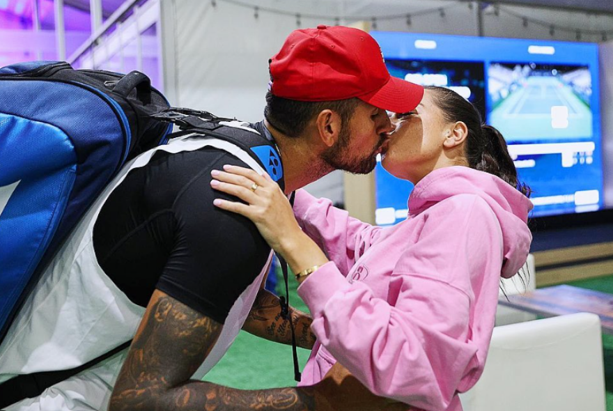 Νικ Κύργιος: Το δώρο της συντρόφου του για τον τελικό 