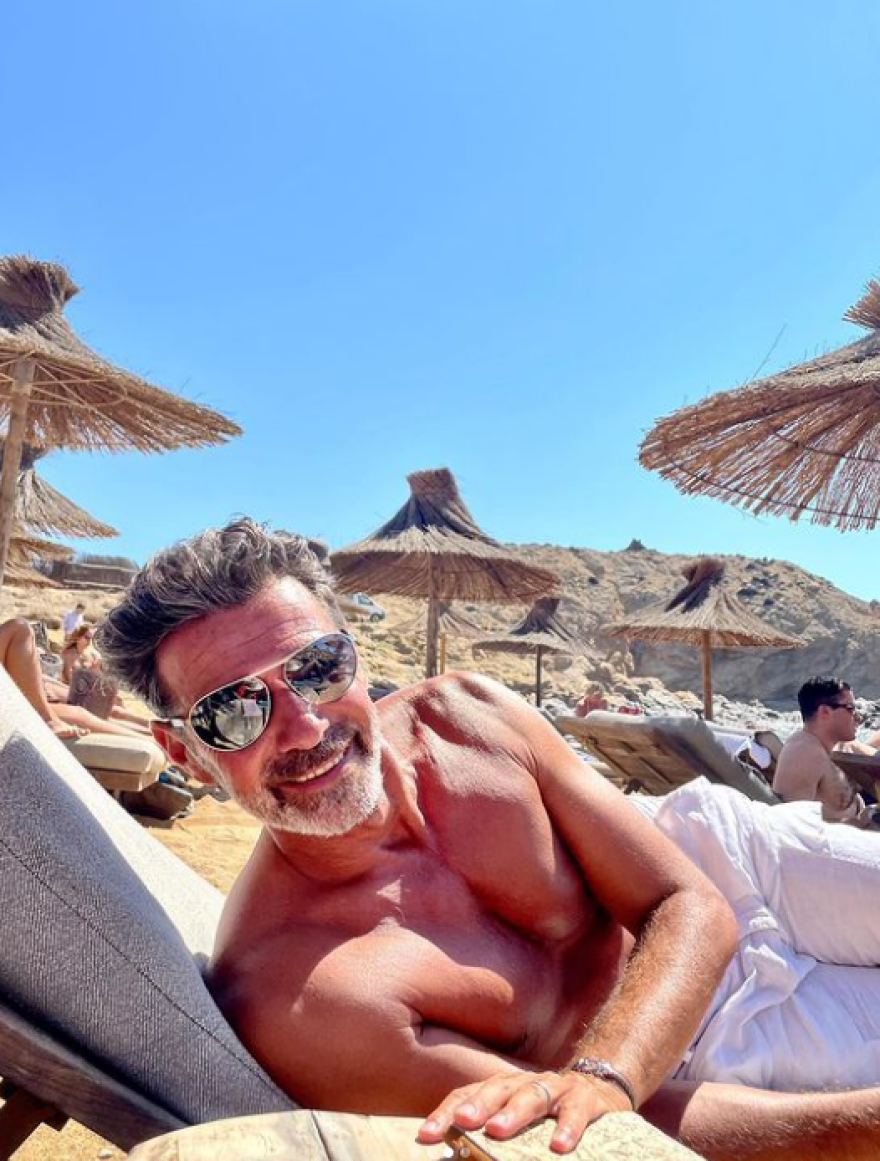 Πατρίκ Μουράτογλου: Διακοπές στη Μύκονο 