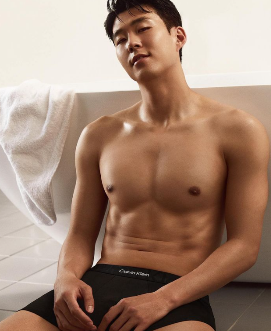 Σον: Μοντέλο εσωρούχων της Calvin Klein