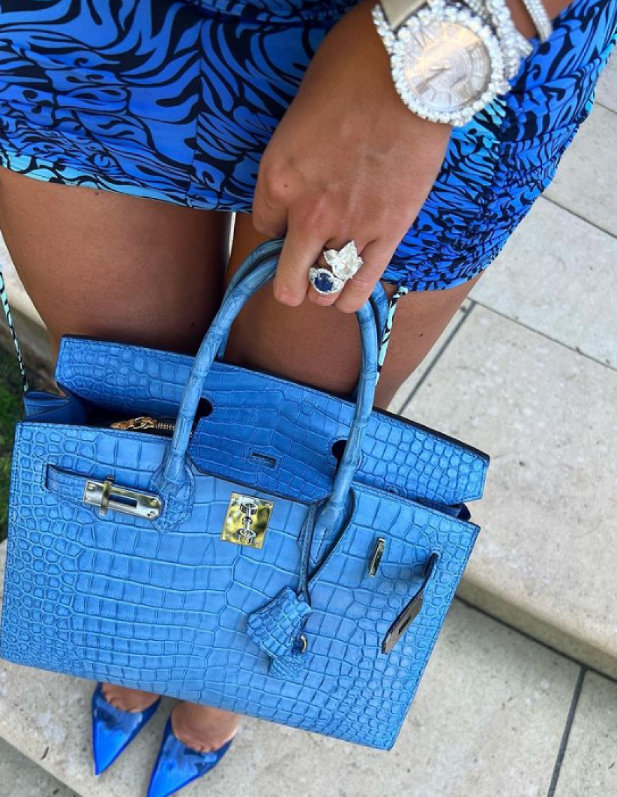  Τζορτζίνα Ροντρίγκεζ: Βόλτα στο Μάντσεστερ με ρούχα και κοσμήματα αξίας 2 εκατ. ευρώ